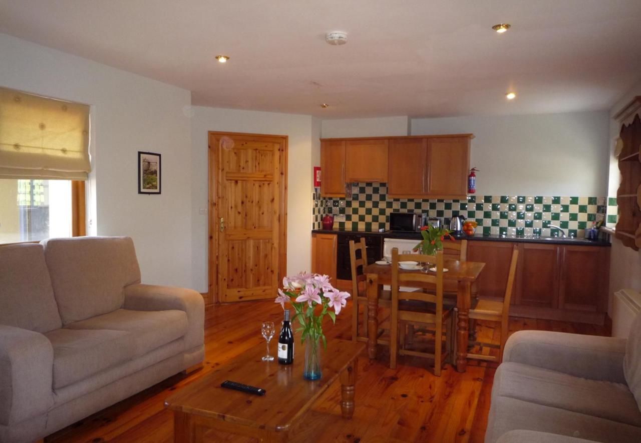 Дома для отпуска Dingle Courtyard Cottages 2 Bed (Sleeps 4) Дингл