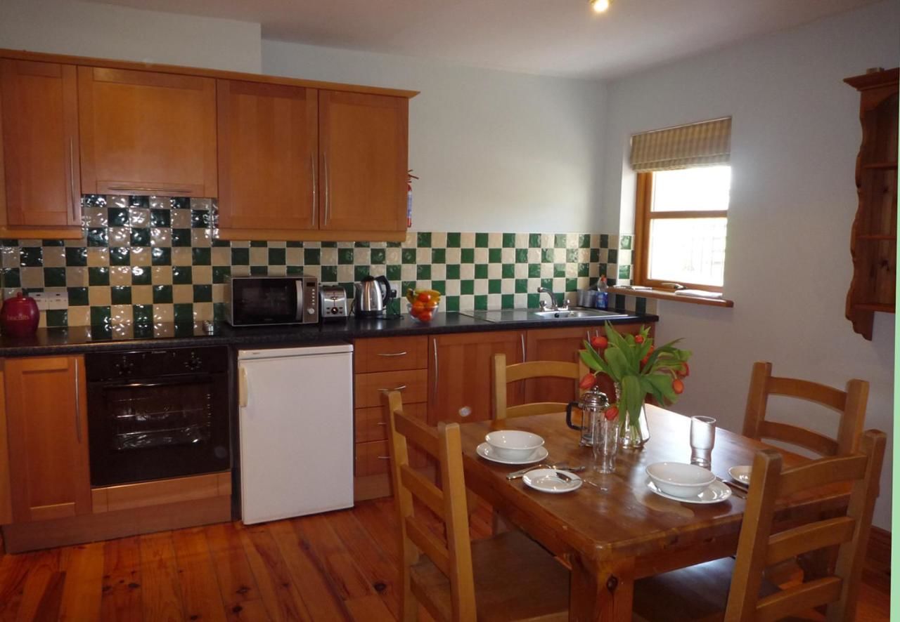 Дома для отпуска Dingle Courtyard Cottages 2 Bed (Sleeps 4) Дингл