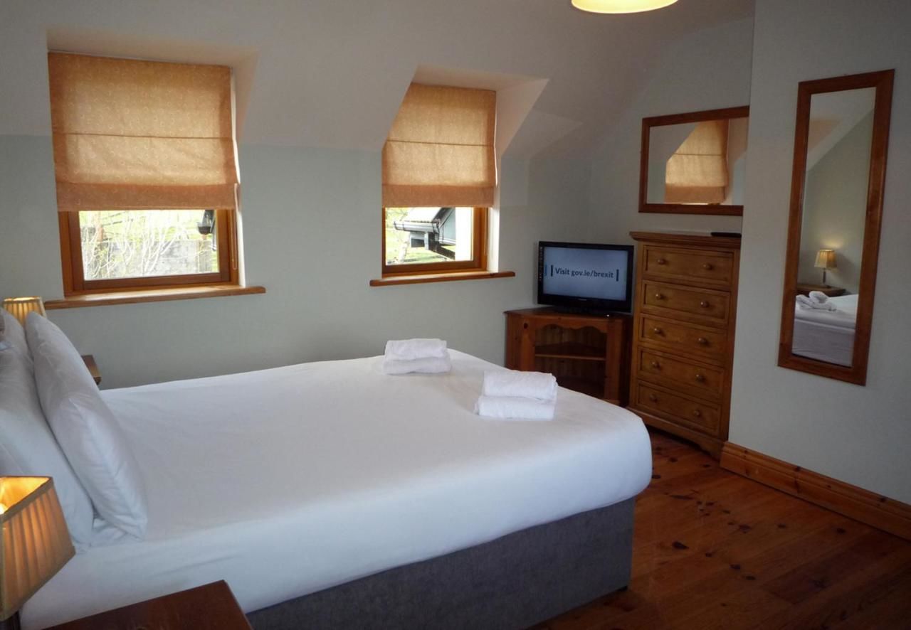 Дома для отпуска Dingle Courtyard Cottages 2 Bed (Sleeps 4) Дингл