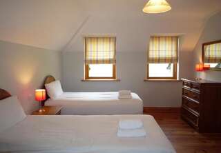 Дома для отпуска Dingle Courtyard Cottages 2 Bed (Sleeps 4) Дингл Дом для отпуска-21